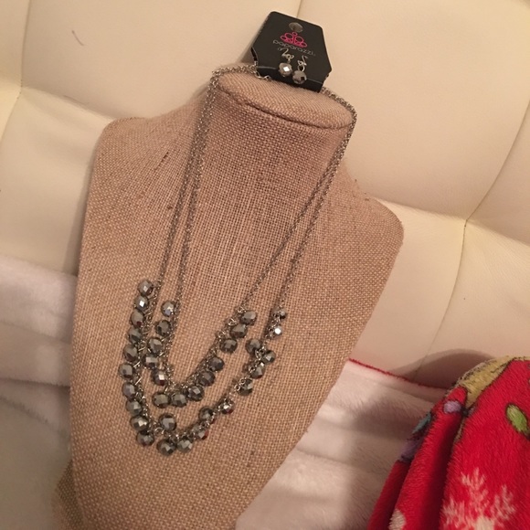 PAPARAZZI JEWELRY 🖤 - Picture 2 of 2